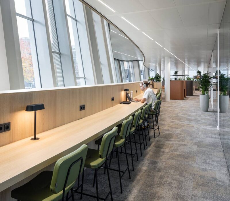 landscapeh-Royal-Ahrend-education-project-interior-view-of-Avans-Highschool-OpenX-in-Breda-SP11